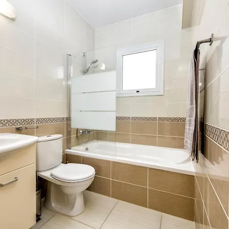 Nissini #4 * Agia Napa