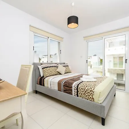 Nissini #4 * Agia Napa